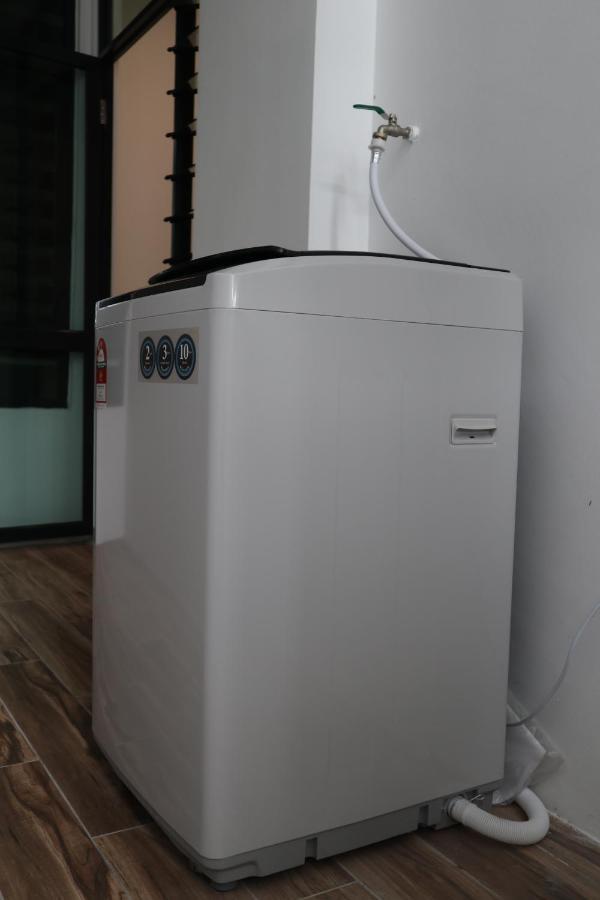 Zen66 @ Roxy Serviced Apartment Kuching Extérieur photo