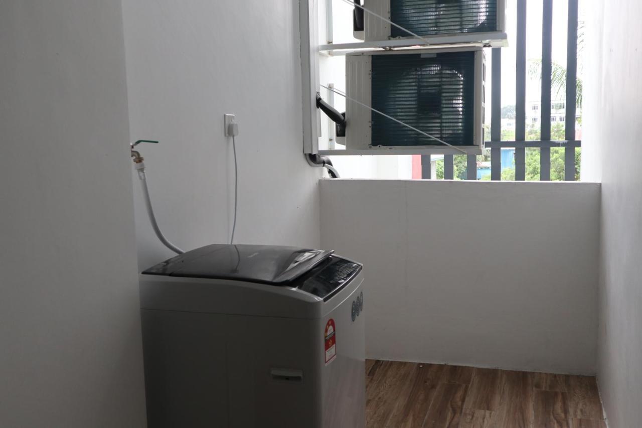 Zen66 @ Roxy Serviced Apartment Kuching Extérieur photo