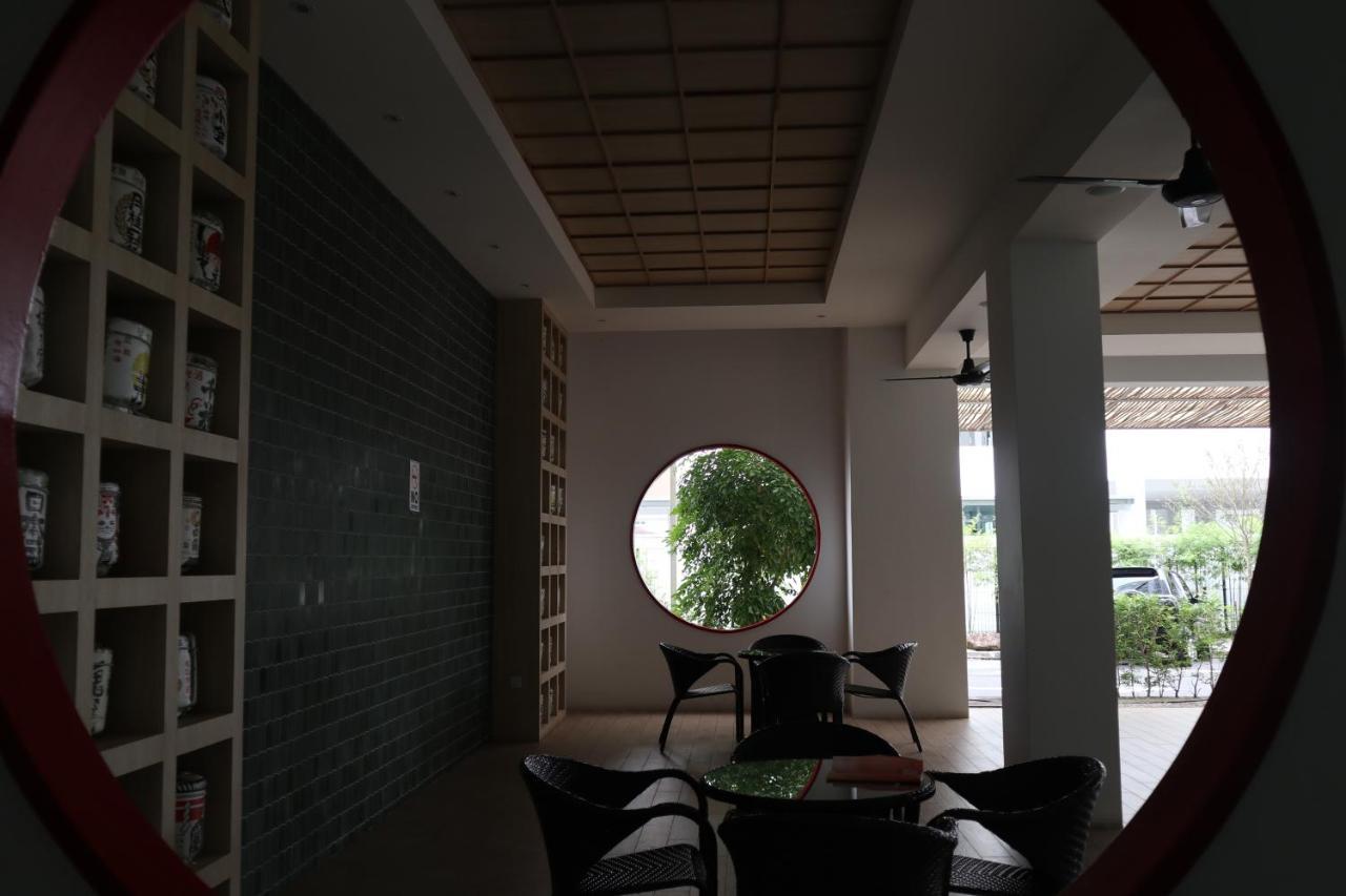 Zen66 @ Roxy Serviced Apartment Kuching Extérieur photo